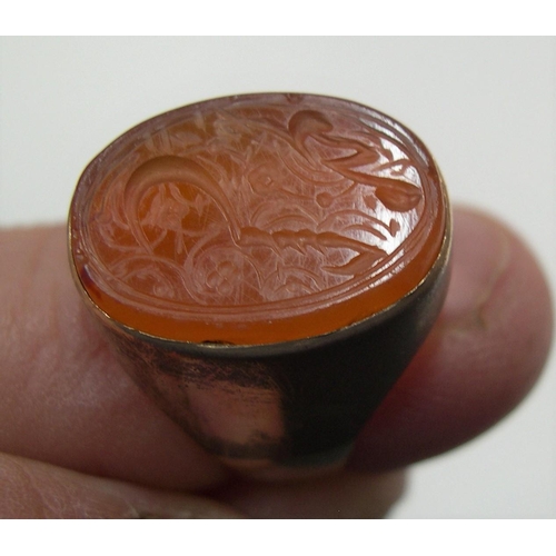 41 - 14ct imported yellow gold & agate ring

6.5 grams gross,         size Q