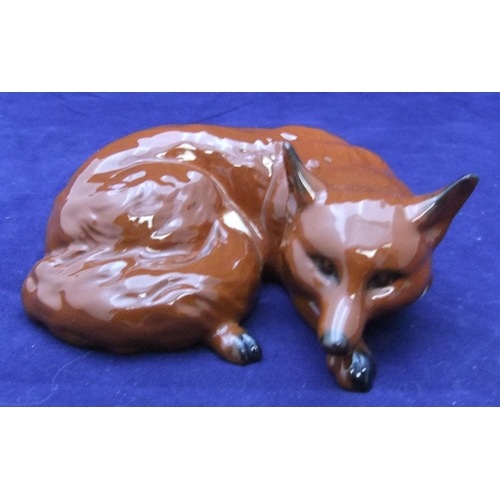 106 - Beswick - Brown Fox.

Marked on bottom 29.

4 x 10cm.