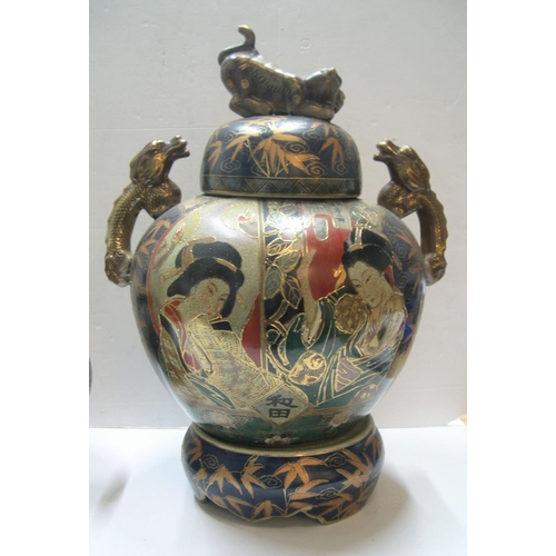 178 - 2 good quality Chinese 20thC lidded vases, one with separate ceramic stand,

Both in very good condi... 