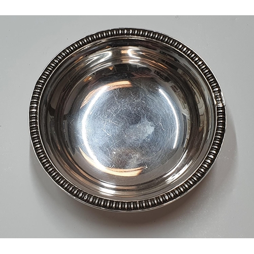 106 - Garrards silver pin dish, 

62 grams