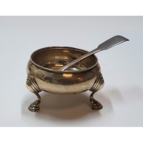 107 - Antique hallmarked, British silver salt dish and spoon, 

80 grams