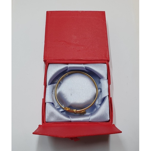 84 - Ladies quality vintage gold coloured costume bracelet (stamped A.V.O) in presentation box