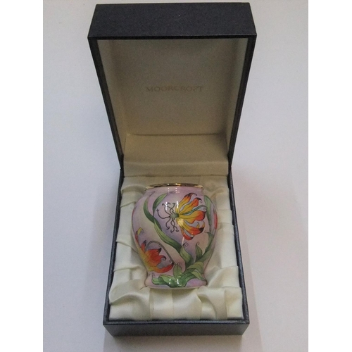 161 - Boxed, miniature Moorcroft vase,

8 cm high

Good condition, without faults