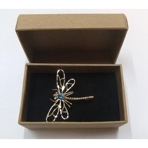 82 - 9ct yellow gold dragonfly brooch with topaz back & 2 small diamonds for eyes,

3.6 grams gross