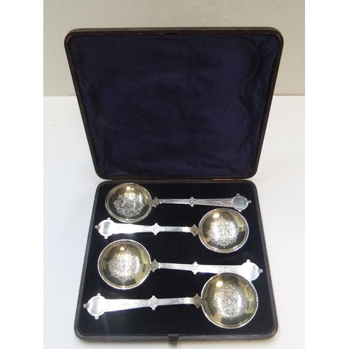 112 - set of 4 cased 1870 Anointing spoons by Martin Hall & Co, Sheffield,

345 grams

Fine condition