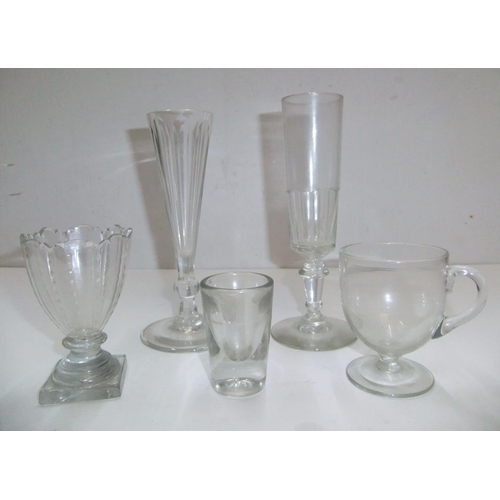 267 - Small collection of Victorian glassware to include 2 champagne flutes, a custard cup, shot glass etc... 