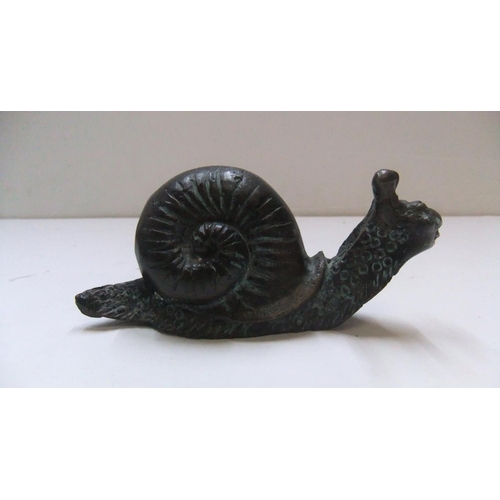 171 - Antique, unmarked, Chinese, solid bronze, Snail,

13 cm long