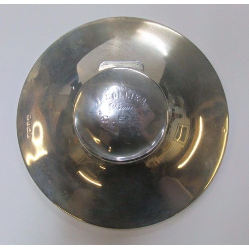 120 - Antique silver inkwell 1919 with filled base

16 cm in diameter of base,          780 grams gross