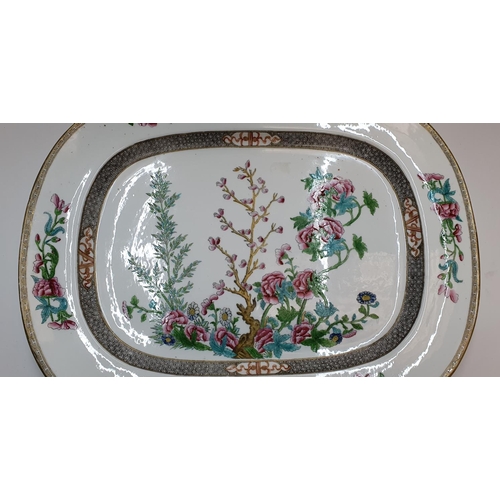 164 - Very large Victorian over-sized meat plate, unmarked

44 x 56 cm

The plate is in superb condition, ... 