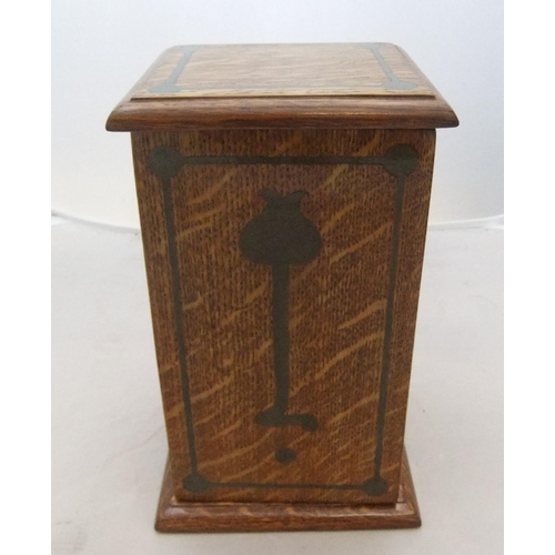 209 - Early 20thC Art Nouveau ladies small collectables box, possibly for sewing items, wooden with inlay
... 