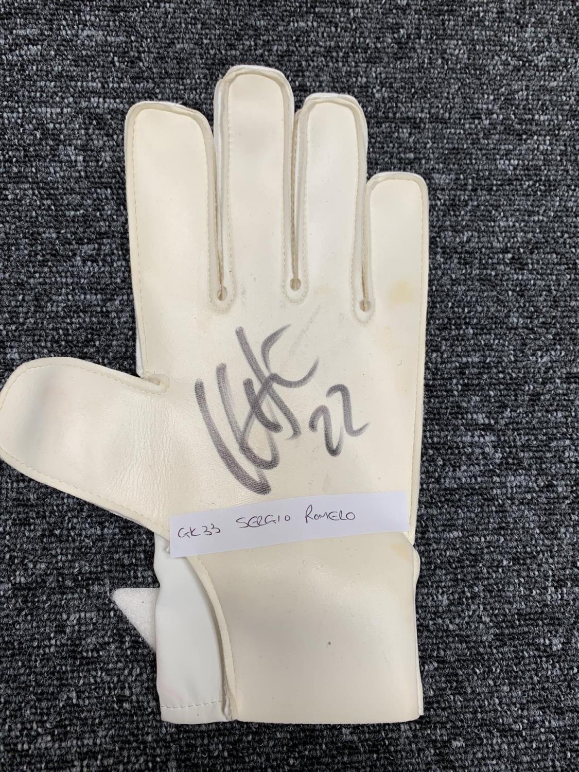 Sergio romero goalkeeper gloves online