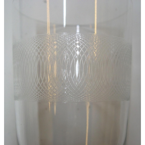 64 - 13 Fine quality delicate Victorian etched glass beekers, 7 matching,

Mostly approx 11 cm high

All ... 