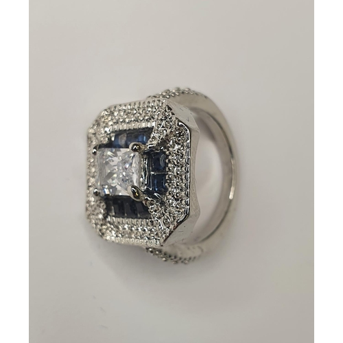 114 - Small square art deco style dress ring,

4.7 grams gross,         size I