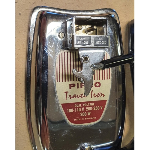 116 - Boxed, vintage Remington electric shaver together with a boxed vintage 