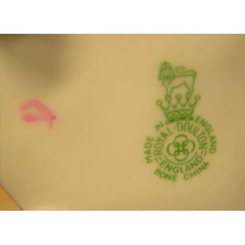 16 - Royal Doulton 