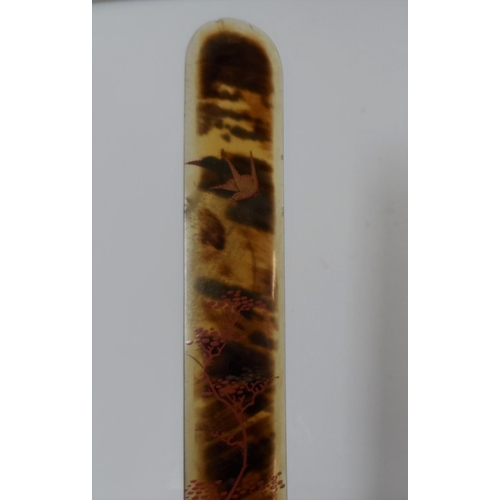 123 - Antique Japanese tortoise shell page turner decorated with herons & foliage,

26 cm long