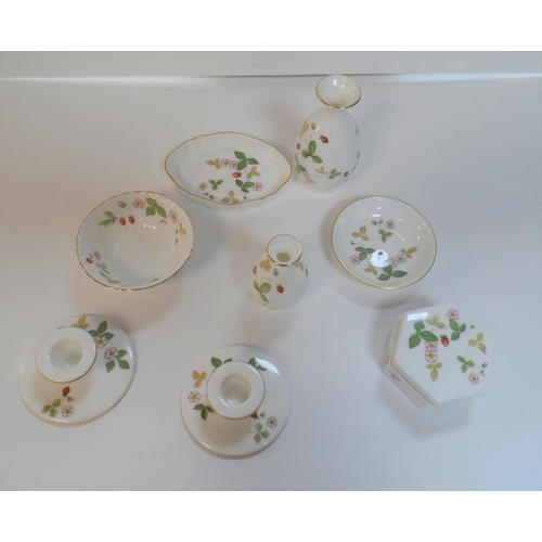 153 - Wedgewood, wild strawberry collection including lidded box, pair of candle sticks,  bud vase etc (9)... 