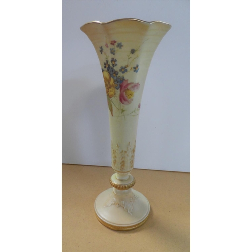178 - Royal Worcester blush spill vase decorated with wild summer flowers, circa 1895, height 23 cm,

Appe... 