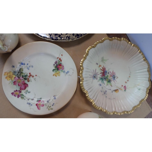 180 - Eight various pieces of Royal Worcester, mainly blush ivory examples (8)

One plate signed 