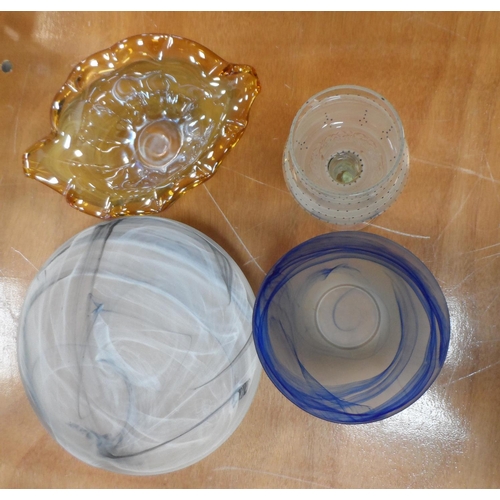 201 - 4 quality unmarked glassware to include a Murano fruit bowl, 2 quality bowls & a wine glass (4),

Al... 