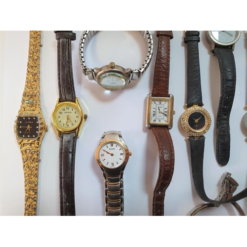 224 - Quantity of ladies wrist watches (approx 13)