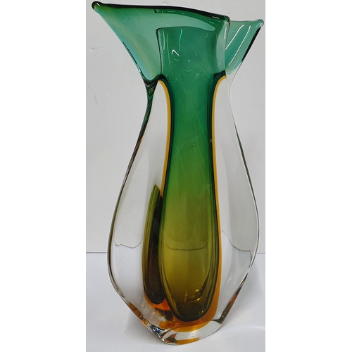 213 - Heavy, large, vintage, Murano green & yellow vase (a/f),

33 cm tall

Chip to edge