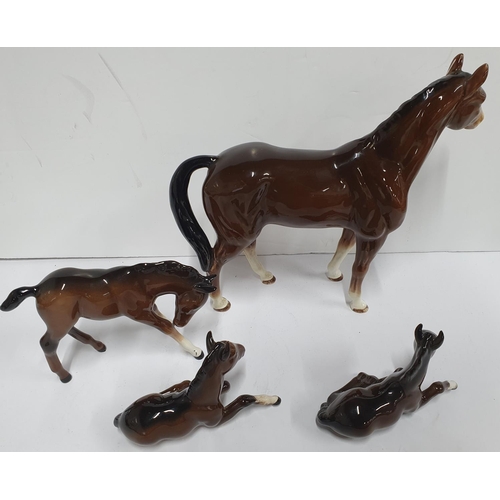 151 - Family of 4 Beswick horses (4), largest 17 x 26 cm,

All appear in good condition