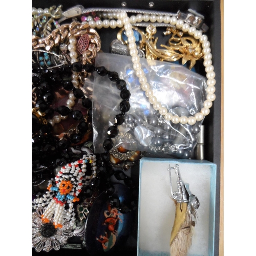 67 - Large quantity of vintage jewellery complete with case (Qty)