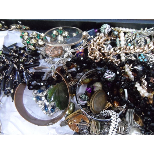 67 - Large quantity of vintage jewellery complete with case (Qty)