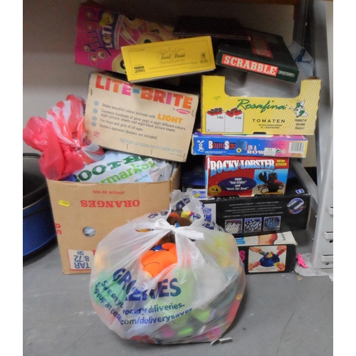 472 - Huge quantity of boxed game sand soft toys (Qty)