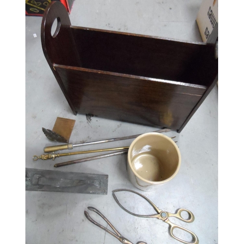 503 - Wooden magazine rack, old door handle and a collection of brassware etc (Qty)
