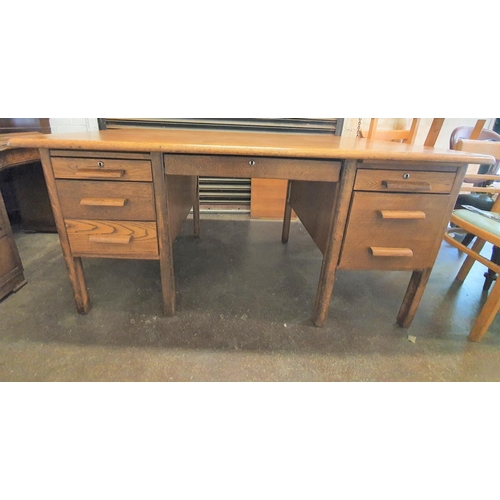 402 - Mid 20thC solid oak desk, 150 cm long