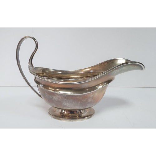 3 - Sheffield 1905 silver sauce boat,

194 grams gross

Please note - the base seems to be a replacement... 