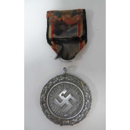 38 - GERMAN NAZI 1938 FUR VERDIENSTEIM LUFTSCHULTZ MEDAL W/ RIBBON