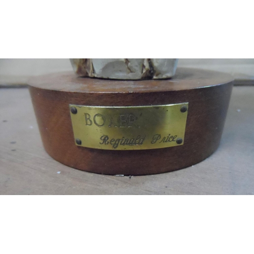 189 - Reginald Price: a ceramic sculpture 