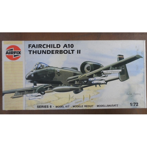 280 - 3 AIRFIX boxed model planes, series 2,6 & 8, 1:72 (3)