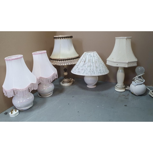 225 - Six table lamps with shades, including a lustred pair and an onyx example, (6)