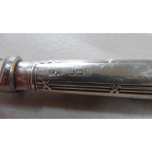 30 - Cased set of 1905 Fattorini, Sheffield silver handled butter knives