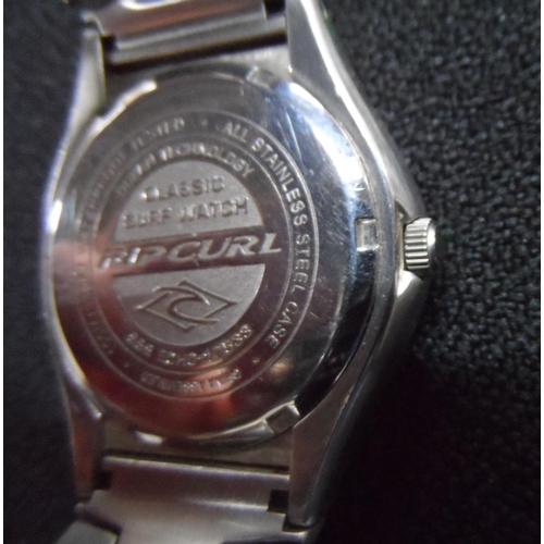 70 - Gents RIPCURL Ocean Tech 100m, classic surf wrist watch with stainless steel strap
