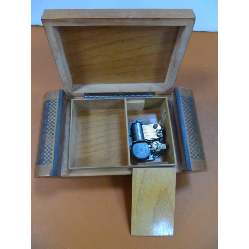 124 - Edwardian wind up music box/trinket box