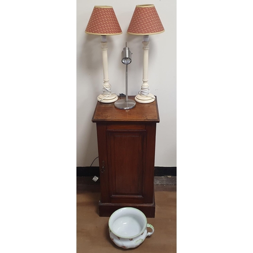 542 - Corner table, pot cupboard, lamps etc (lot)