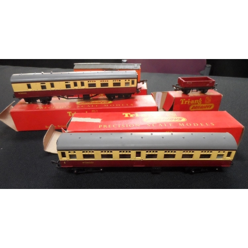 154 - Four boxed Tri-Ang 00 gauge carriages etc (4)