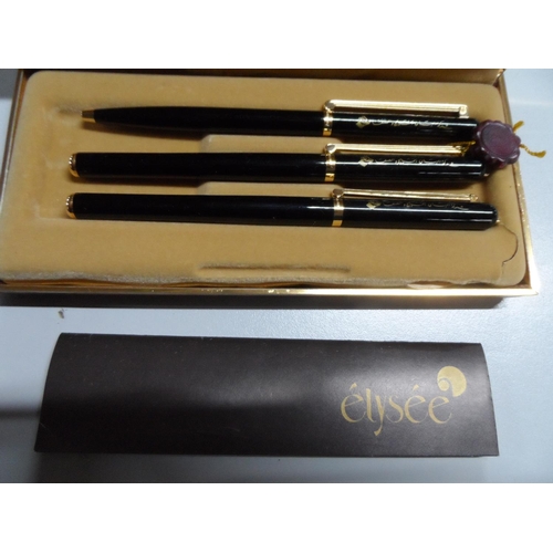 425 - Cased Elysee, 3 pen set