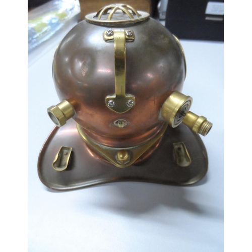 359 - 1970s/80s vintage copper/brass desk-top miniature divers helmet