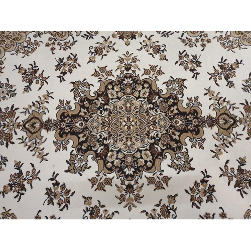 493 - Large pattern rug, 

230 x 170cm, (1)