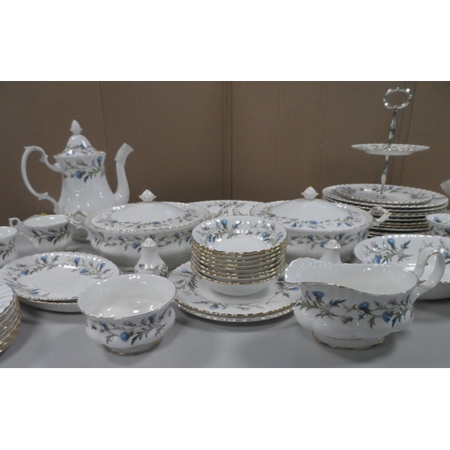 290 - Complete set of 6 (Sixty) piece Royal Albert 