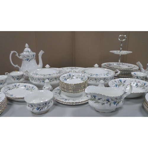 290 - Complete set of 6 (Sixty) piece Royal Albert 