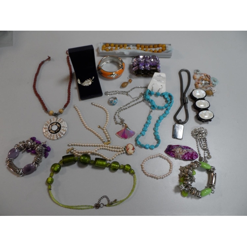 48 - Quantity of ladies costume jewellery (Qty)