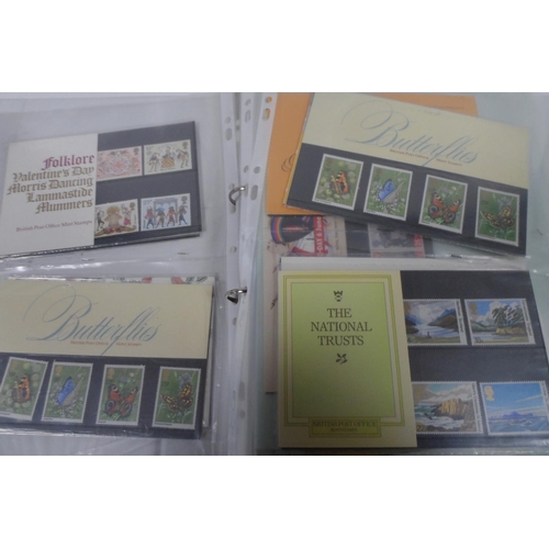 216 - 34 mint unmounted GB sets, mainly 1990s, few 1980s, high values (34)