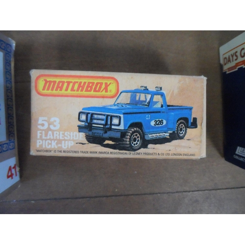 170 - Collection of die cast cars, boxed and unboxed including a matchbox 53 Flareside pickup truck etc (Q... 